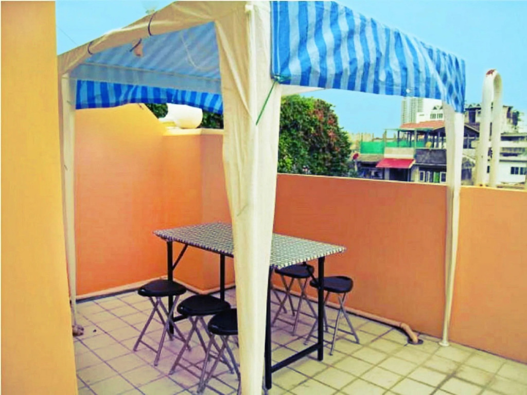 OYO 985 The Twins Hostel