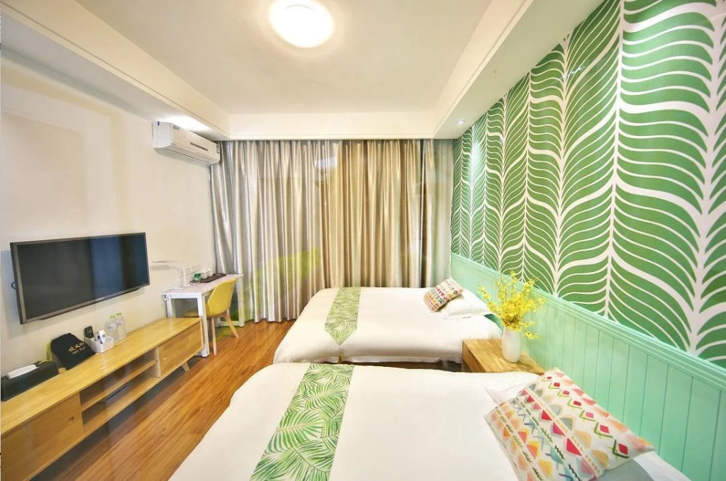Time Machine Hotel