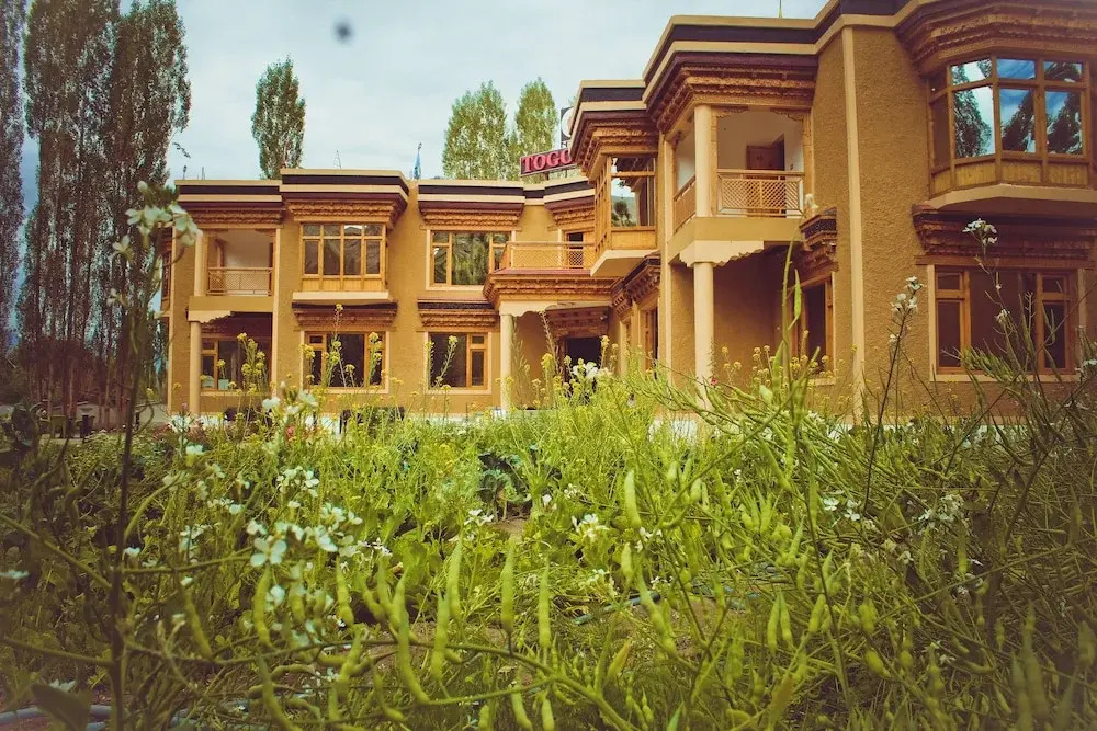 Togochey boutique