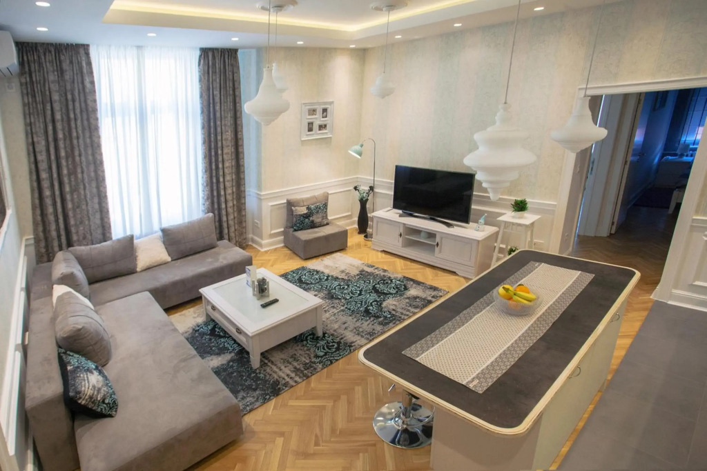 Apartment Passage