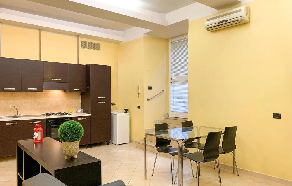 Stunning Apartment in Roma With Wifi and 2 Bedrooms