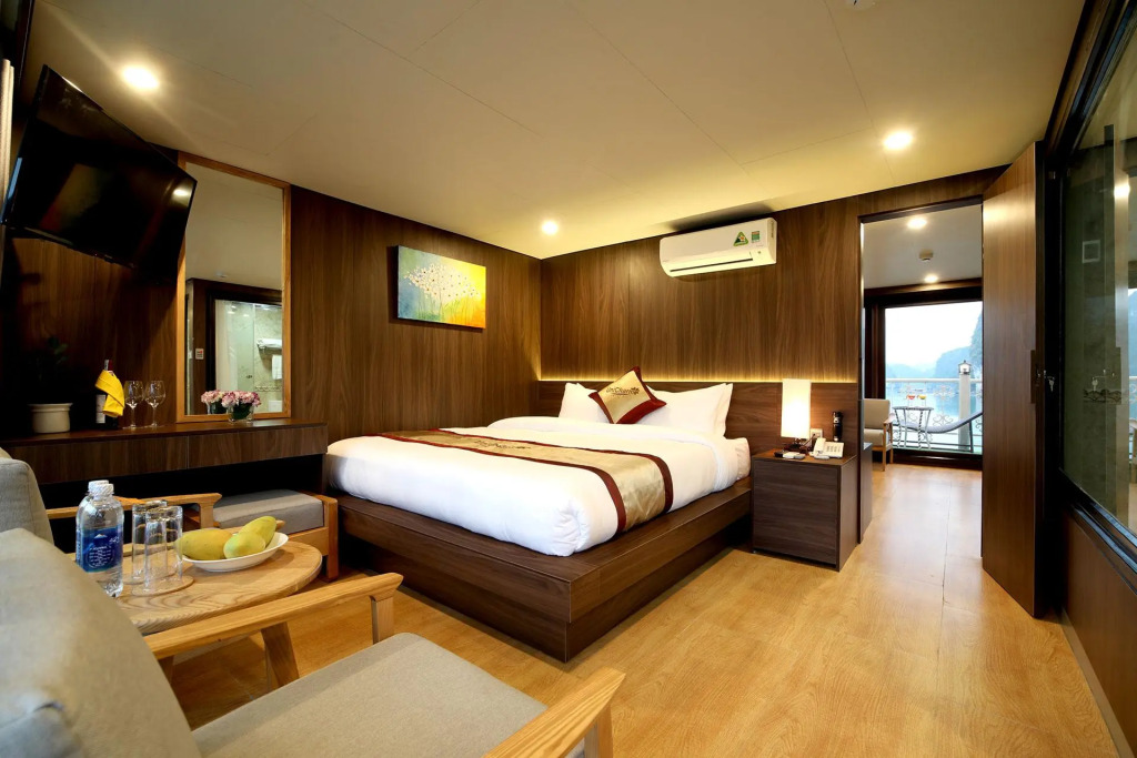 Unicharm Cruise Halong