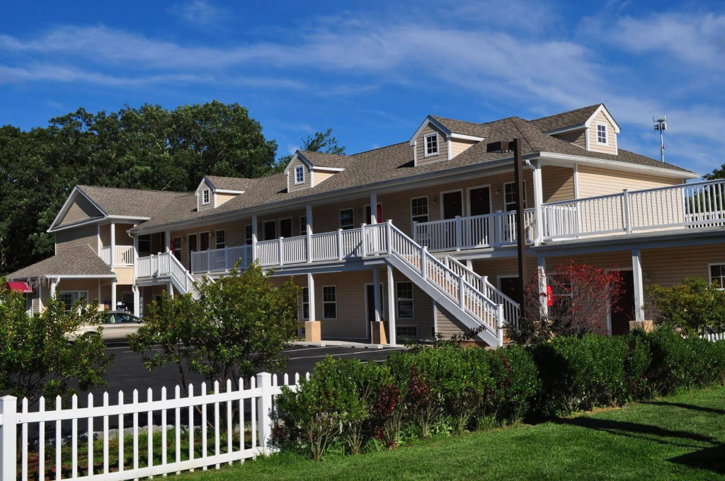 At 9 Motel Near Freehold I-195