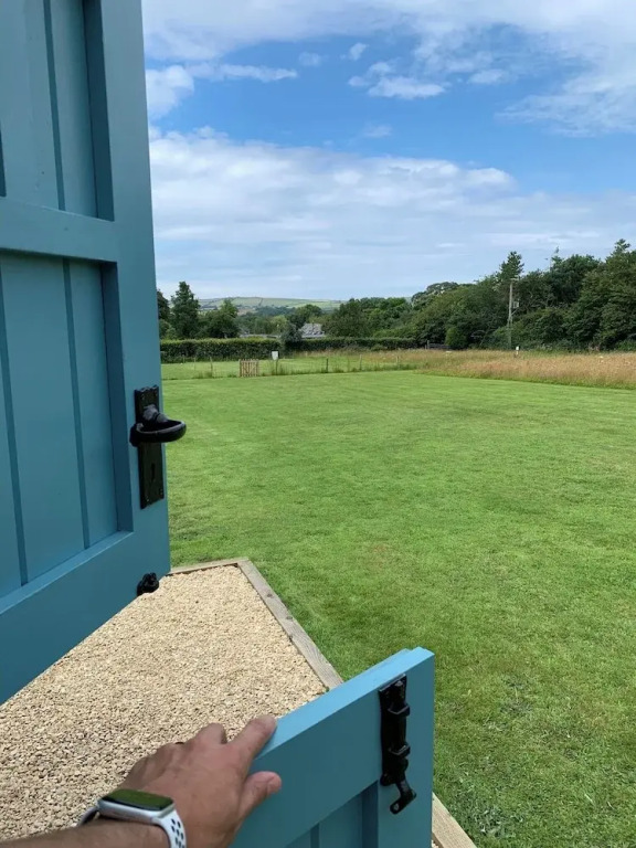 St. Kew Shepherd Huts