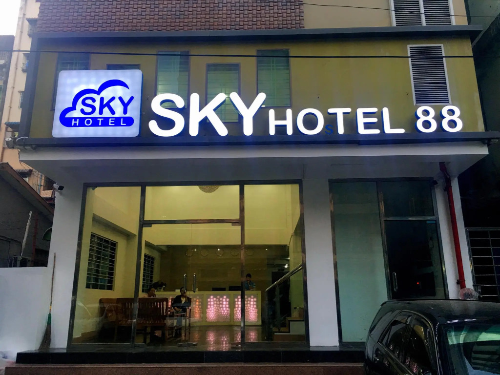 Sky Hotel 88 St