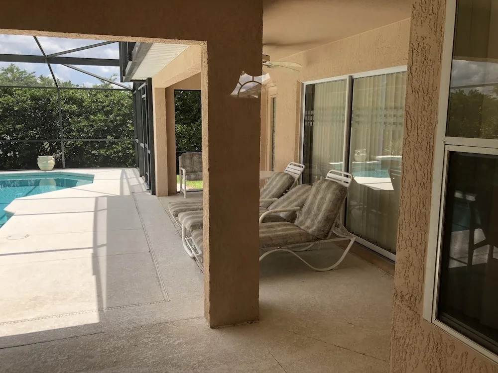Lovely 4 Bed Home with Private Pool in Disney Area TR215MD