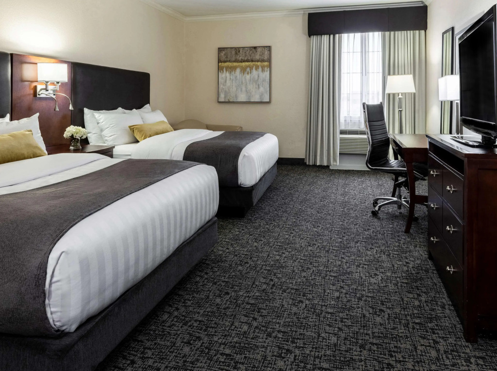 Best Western Plus Downtown Inn & Suites