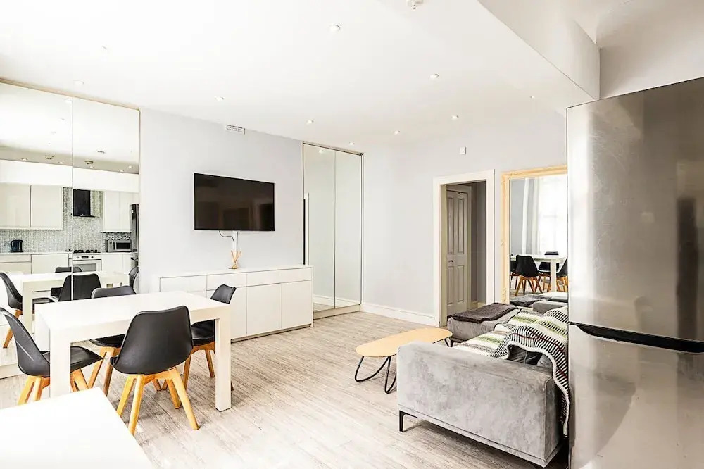 Stylish Bayswater Flat With Outdoor Space