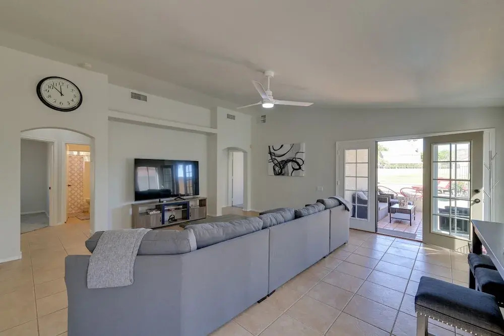 Golf Course View! Dog-friendly Retreat in Glendale