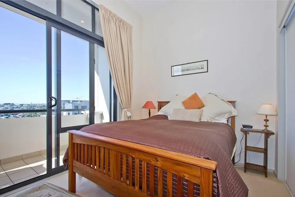 QV Penthouse Apt in the Connaught - 441