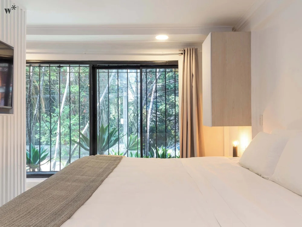 Apartments with Jacuzzi in El Poblado by Wynwood House