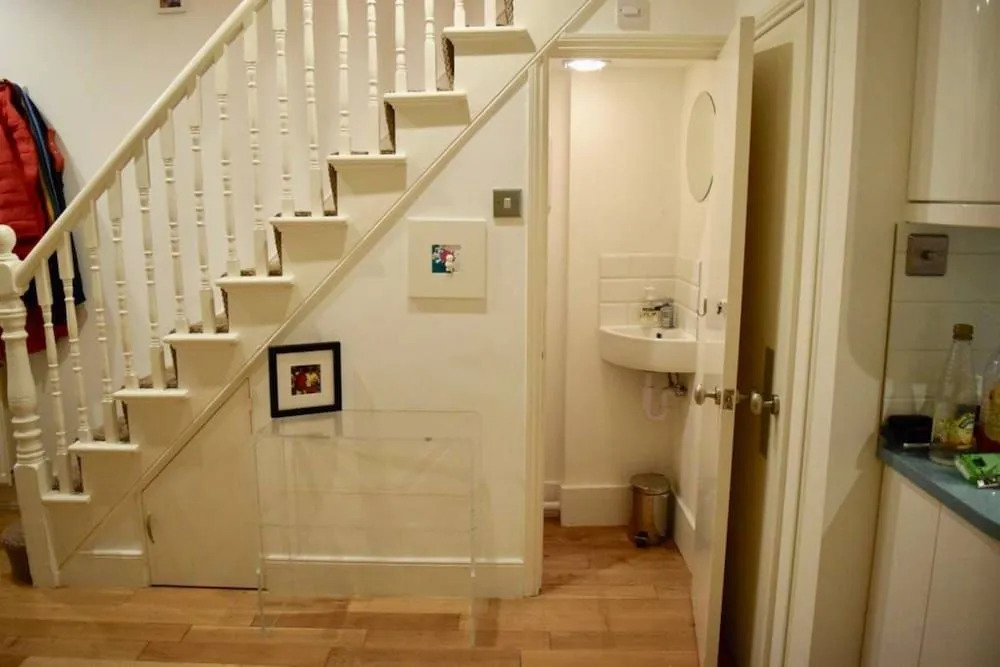 2 Bedroom House With Garden in Tooting