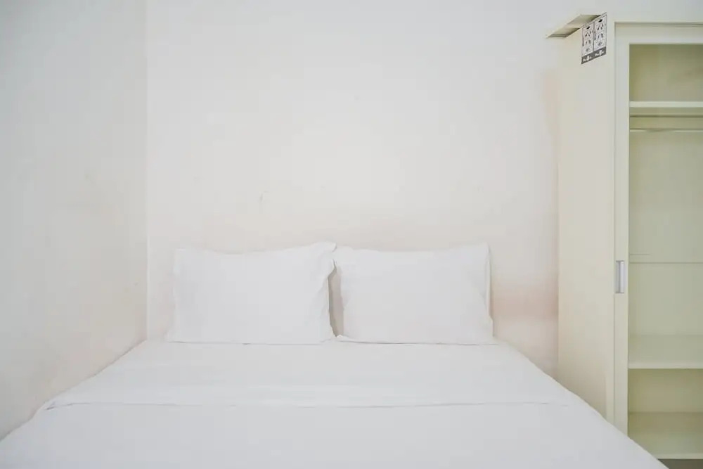 Minimalist and Comfy Studio Apartment Aeropolis Residence