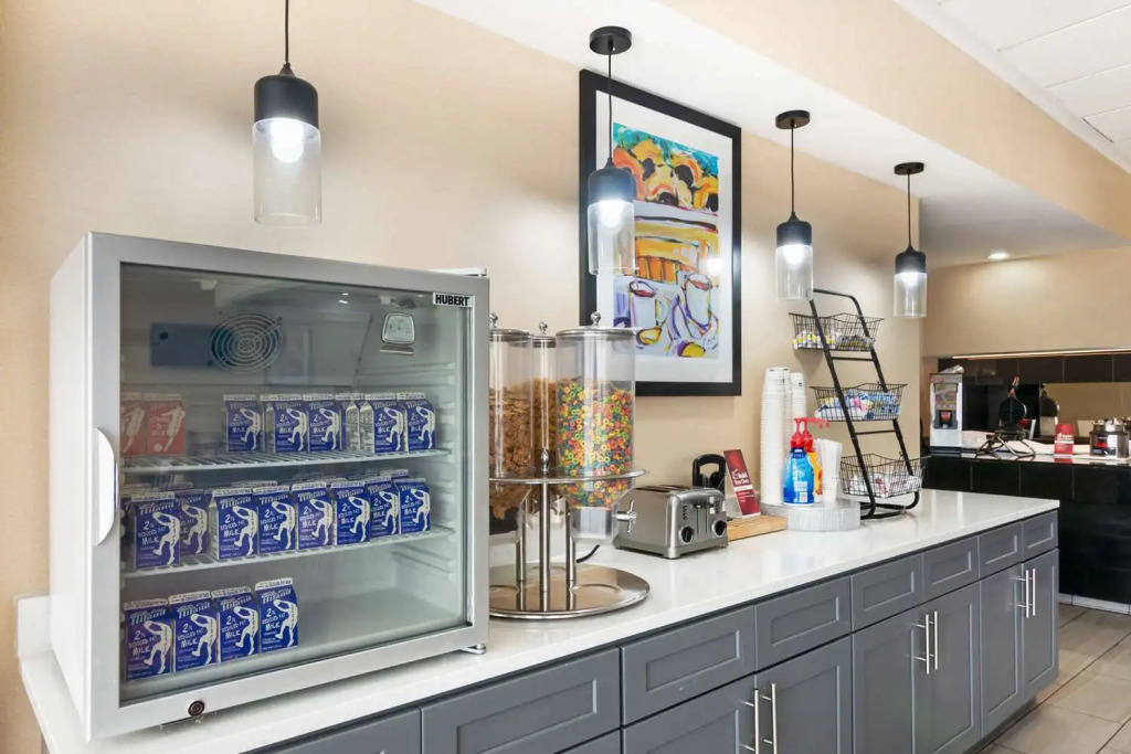 Best Western Plus Kansas City Sports Complex Hotel