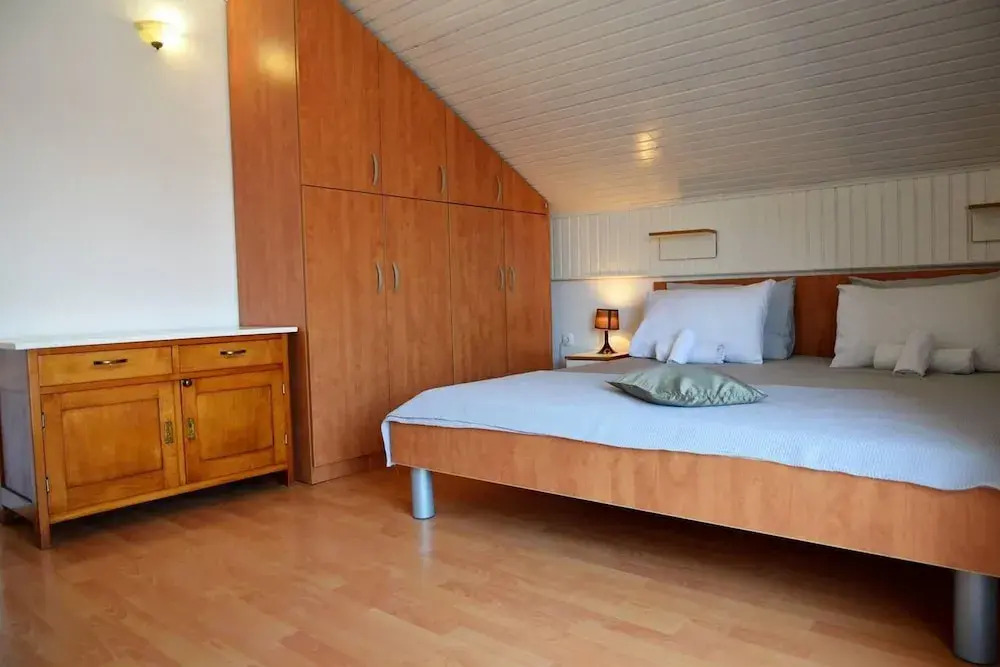 Sea View Apartment on Walking Distance to sea
