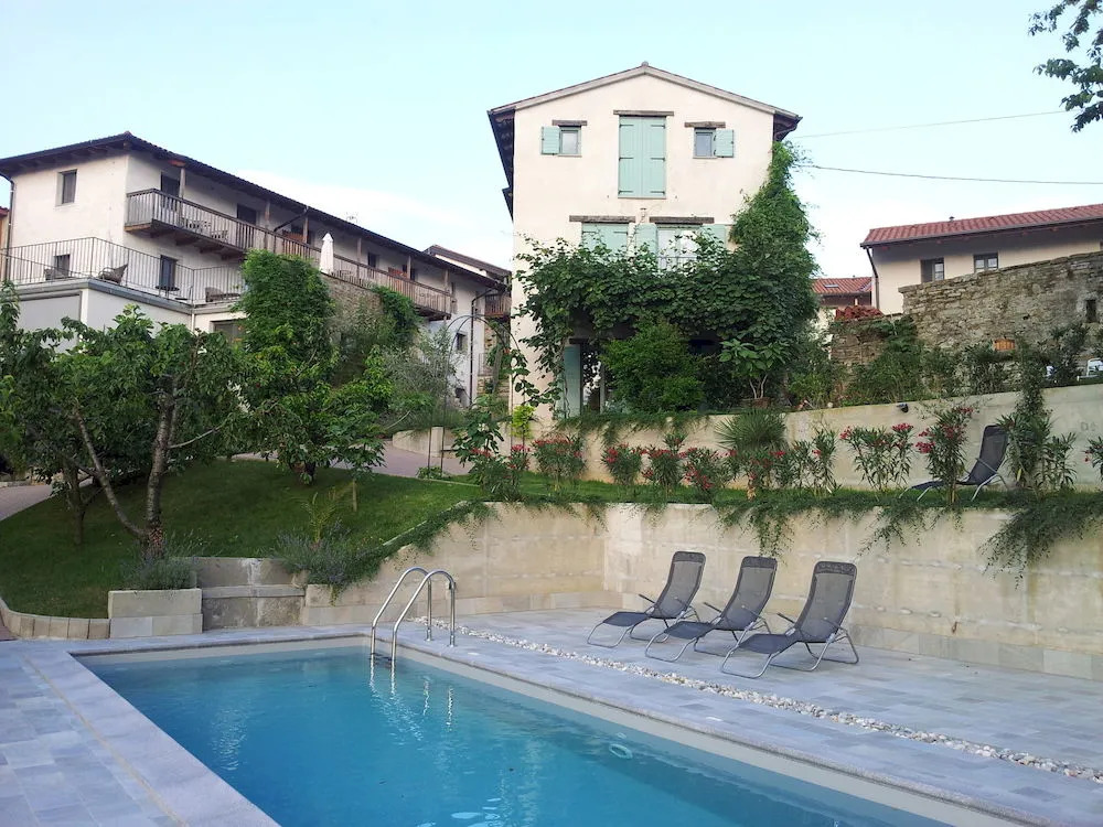 Garni Hotel Dvor