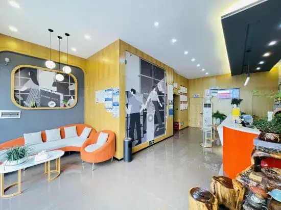 Caihua Hotel (Hejing Plaza)