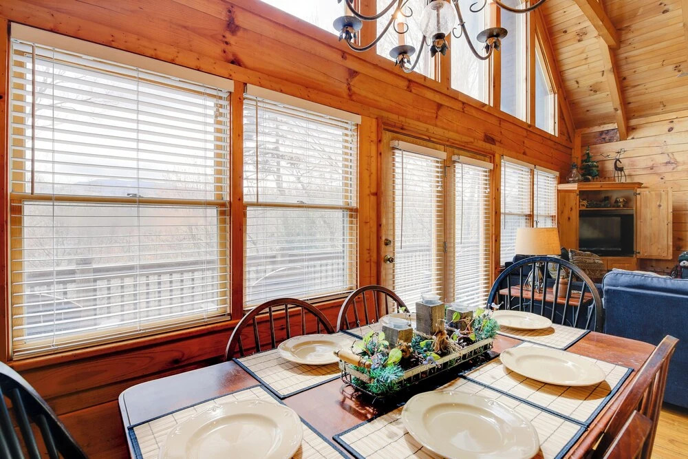 Smoky Mountains Cabin w/ Hot Tub, Deck & Views!