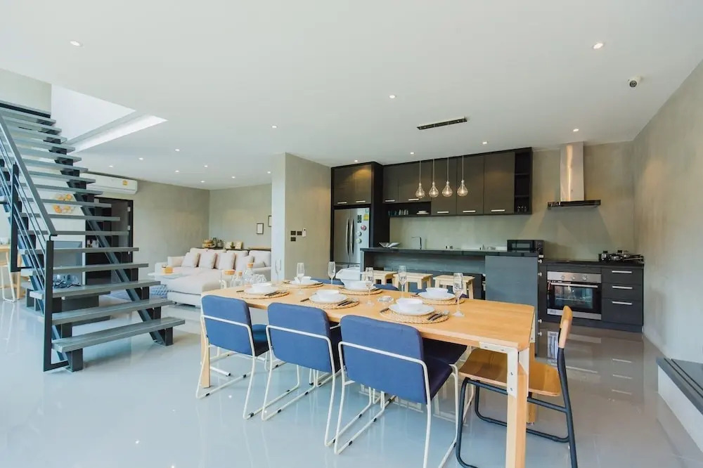 Luxury 4 Bedroom Villa Baan Rim Nam