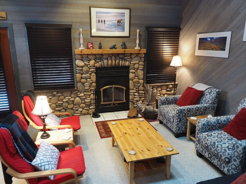 Holiday Hide Away 1