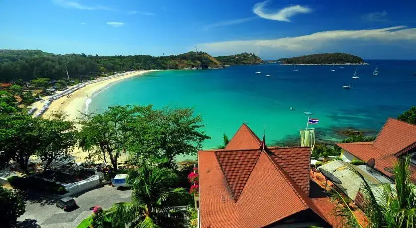 Lovely Nai Harn Apartment
