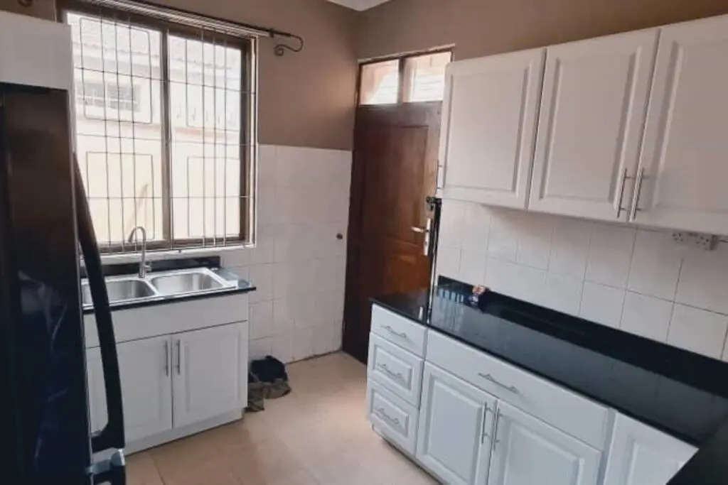 Remodeled beautiful three bedrooms Bungalow