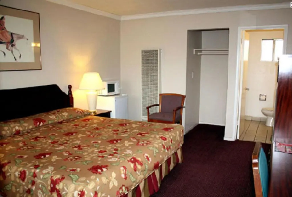 Sunset Inn and Suites West Sacramento
