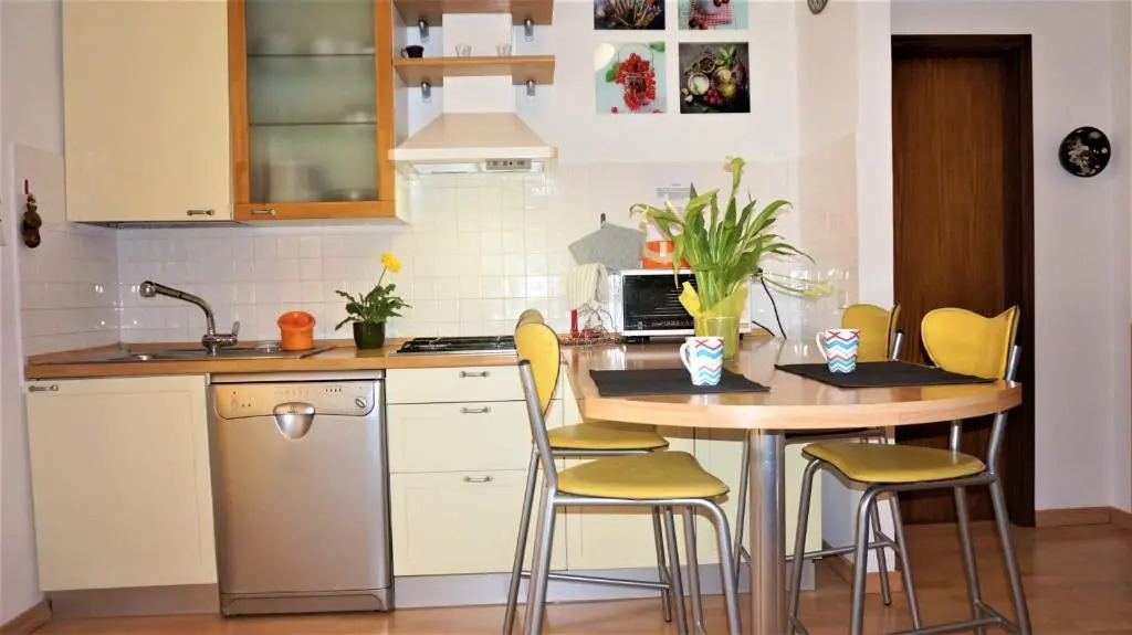 Lovely Flat on the Mezzanine Floor With Garden and Terrace by Beahost Rentals