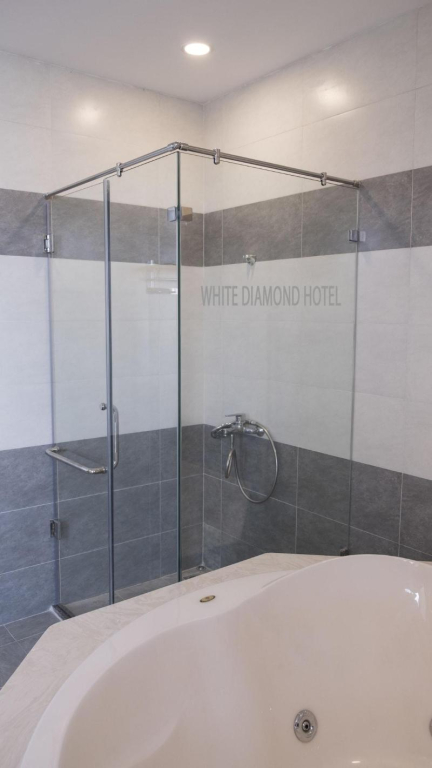 White Diamond Airport Hotel