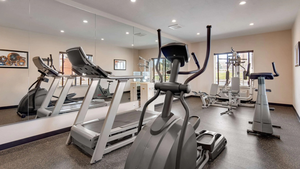 Best Western Plus Gateway Inn & Suites - Aurora