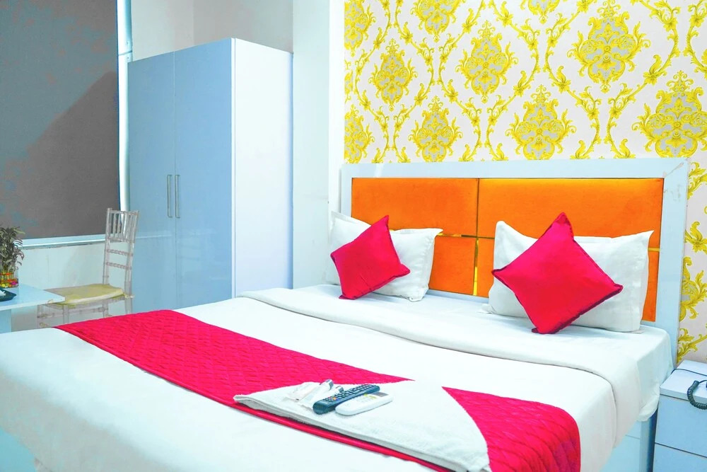 Roomshala Hotel Billions