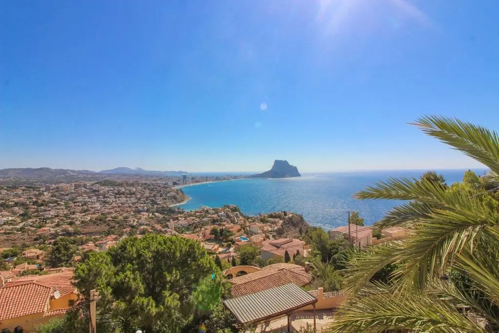 Villa con piscina y vistas al mar - Mar 27 H