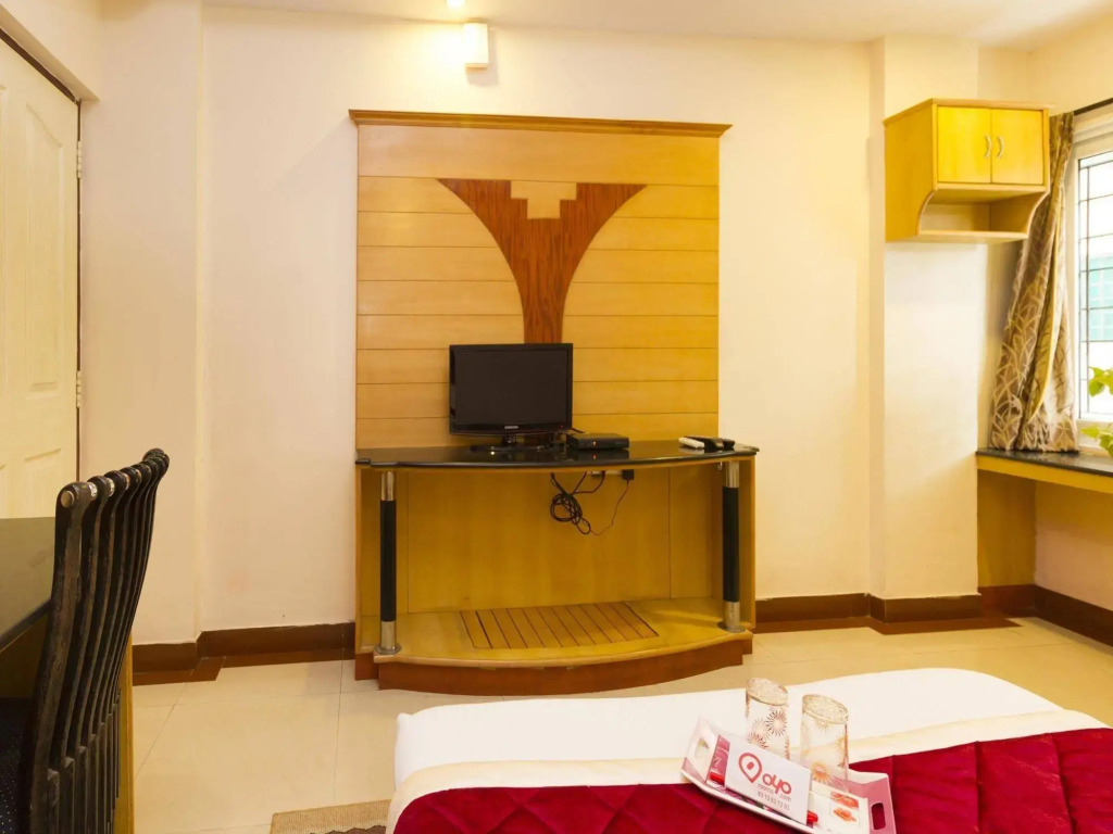 OYO 331 Hotel Skanda Shelters