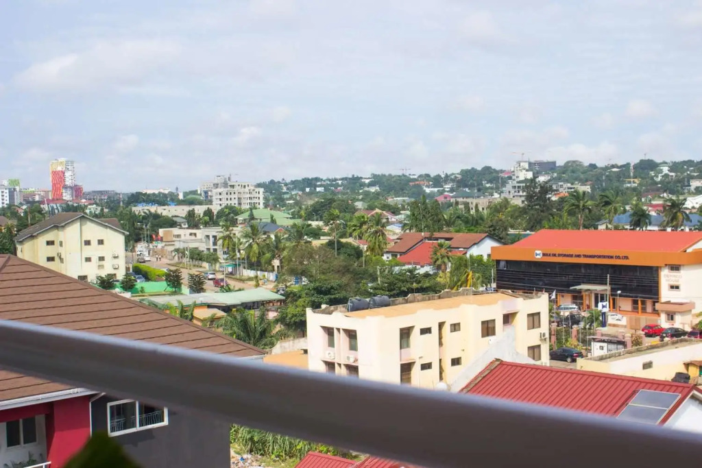 Earl Heights Suites Hotel