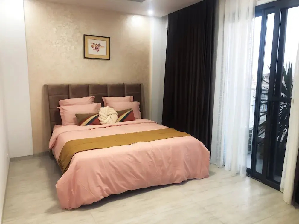 Iris Apartment