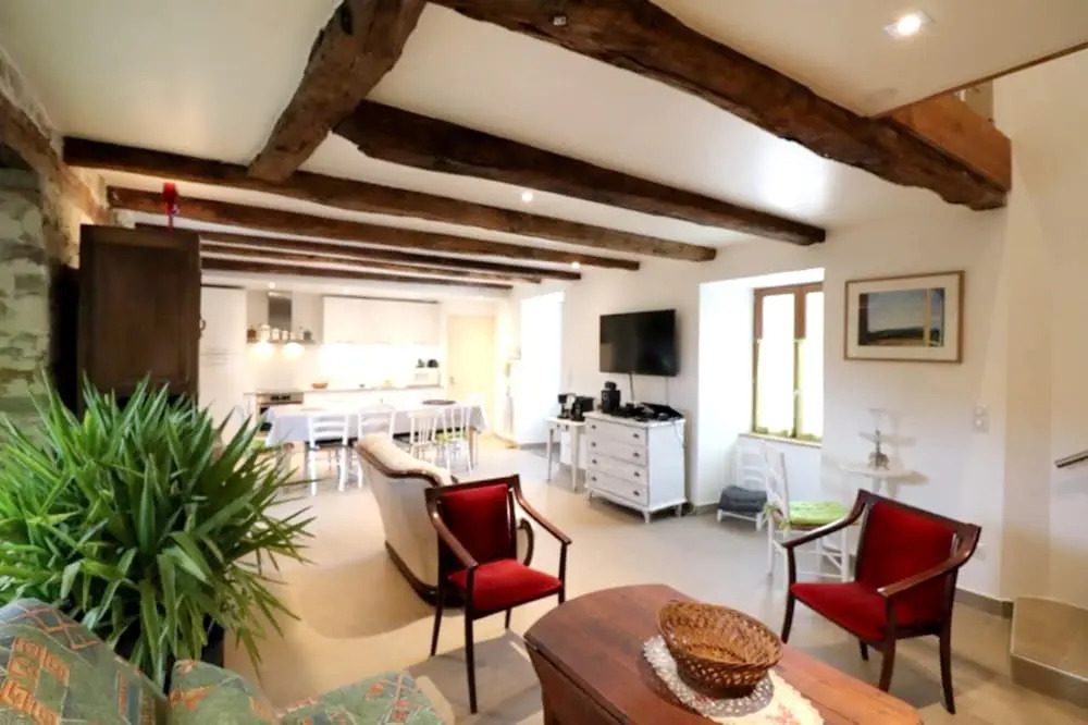 Villa With 5 Bedrooms in Vieillevie, With Wonderful Mountain View, Private Pool, Enclosed Garden - 60 km From the Slopes