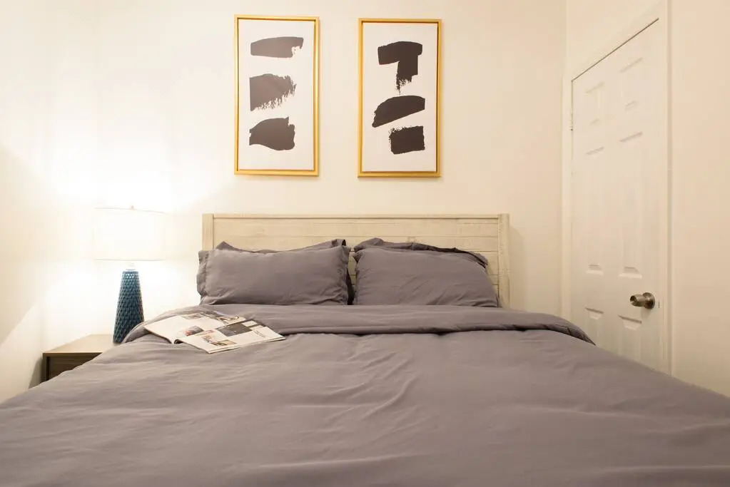 428-2e Newly Furnished 2BR Prime Midtown Sleeps 5