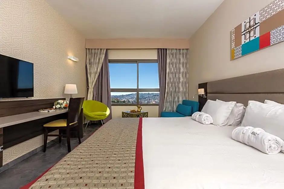 Ramada Olivie Nazareth