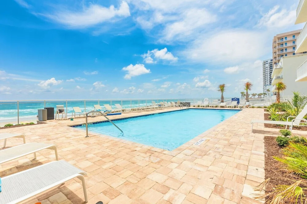 A Wave From it All Oceanfront Pool Condo