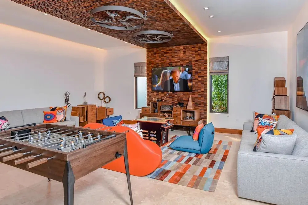 Oceans 8 Villa 6BR
