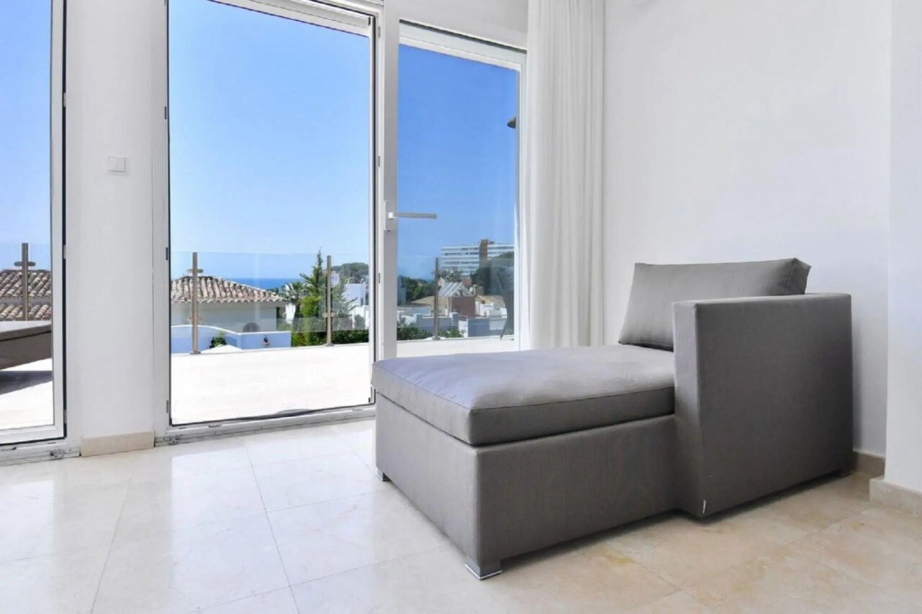 Luxury Villa Near Marbella with Private Pool, Jacuzzi & Modern Amenities