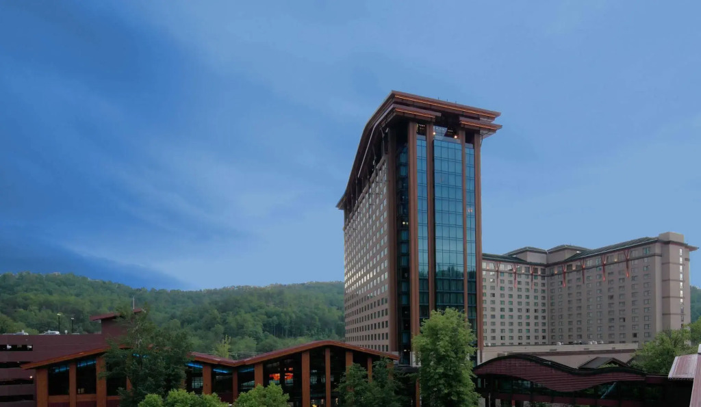 Harrahs Cherokee Casino Resort - A Caesars Rewards Destination