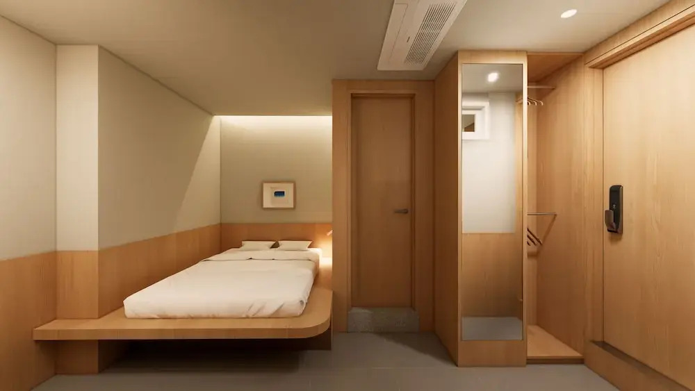 Hotel On You