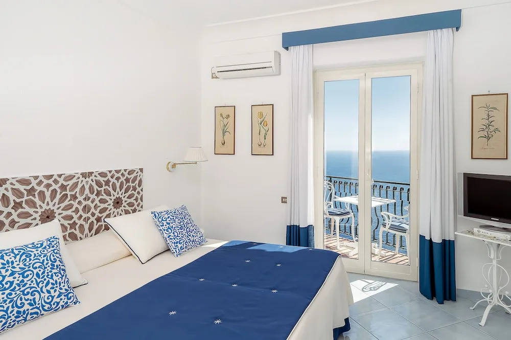 Luxury villa in Positano with private swimming pool