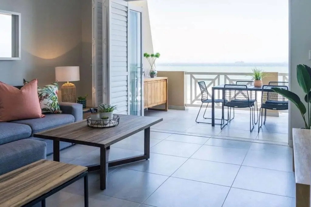 Waterfront Getaway, 2 Bedroom Seaside Bliss