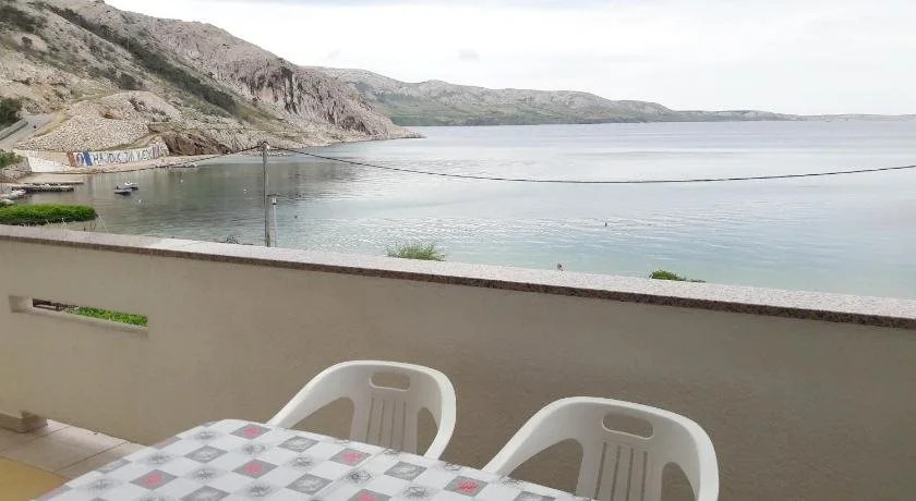 Apartments Metajna X