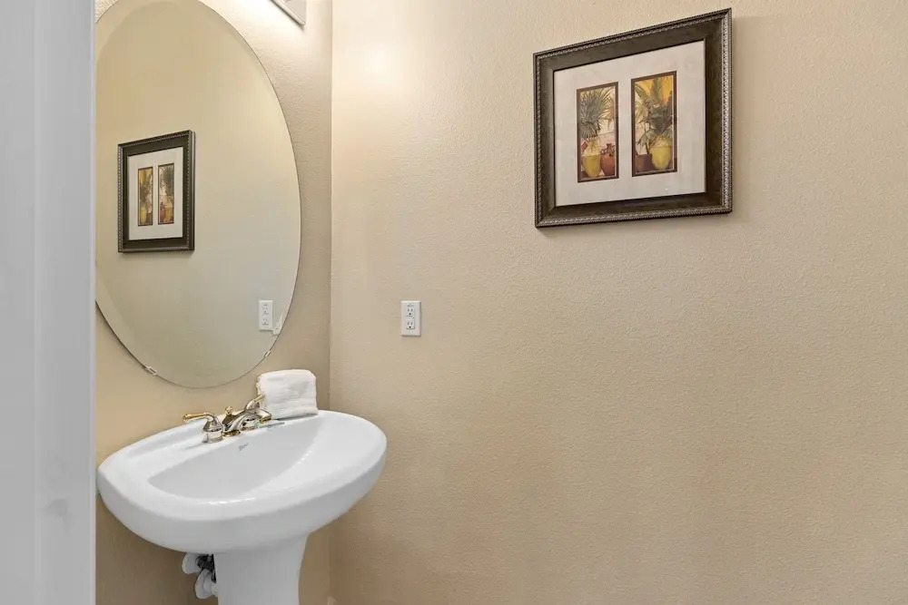 Super Fly- Movie Loft w Recliners Near Disney