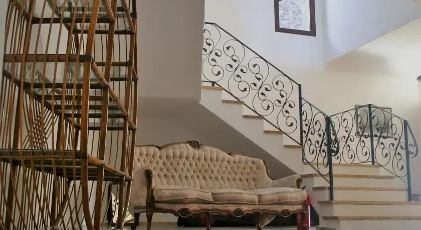 5 Kaza Hotel