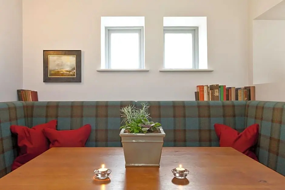 Pentonbridge Inn - Restaurant with Rooms