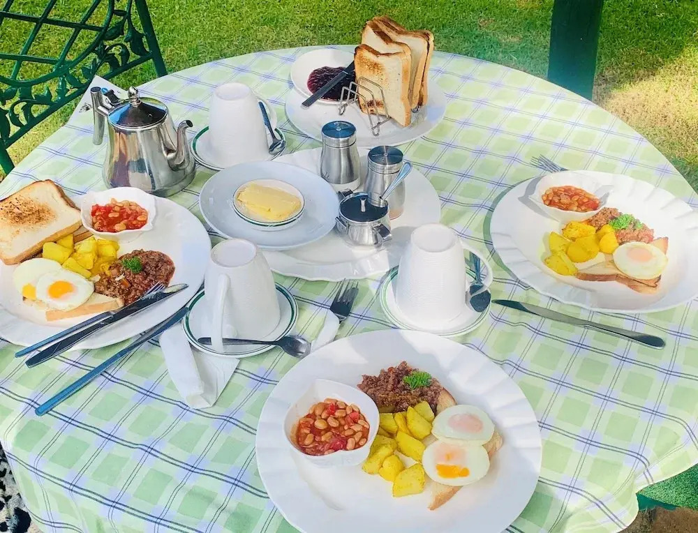 Pinetree Inn Hotel